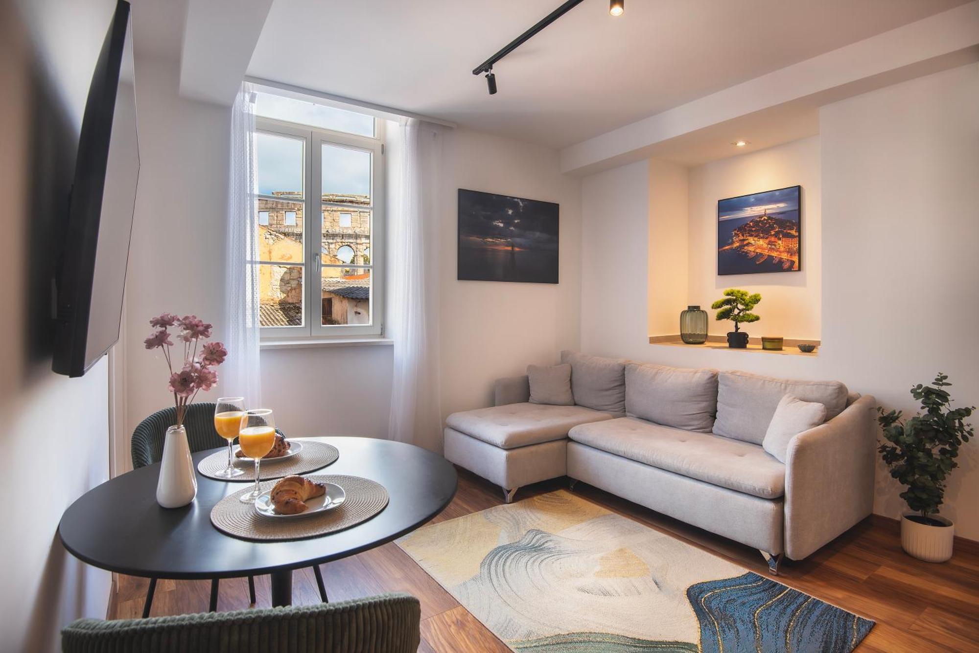 D&A Amphitheatre Premium Apartments With Free Parking بولا المظهر الخارجي الصورة