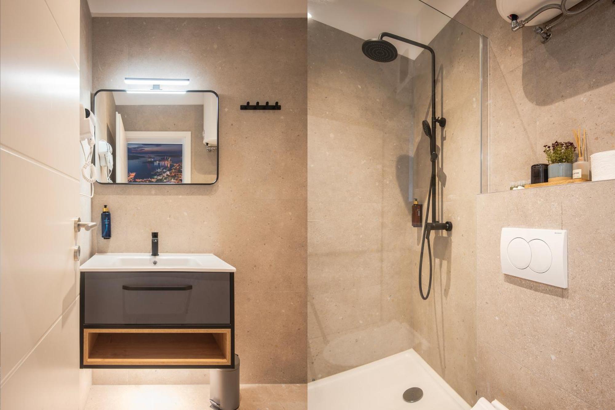 D&A Amphitheatre Premium Apartments With Free Parking بولا المظهر الخارجي الصورة