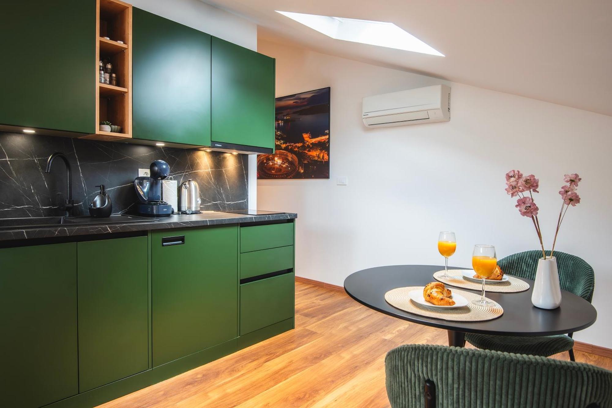 D&A Amphitheatre Premium Apartments With Free Parking بولا المظهر الخارجي الصورة